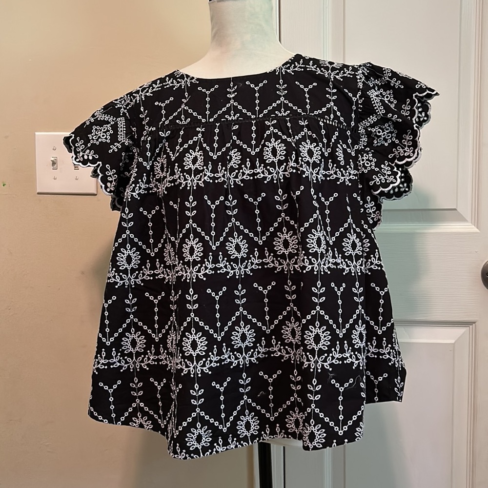 Ruffle sleeve blouse